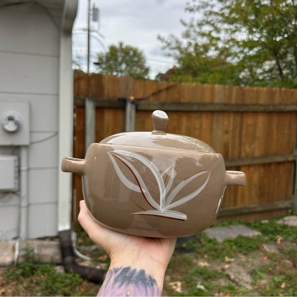 Winfield Desert Dawn Casserole Dish True Porcelain Made in the USA vintage 50s - Picture 2 of 12